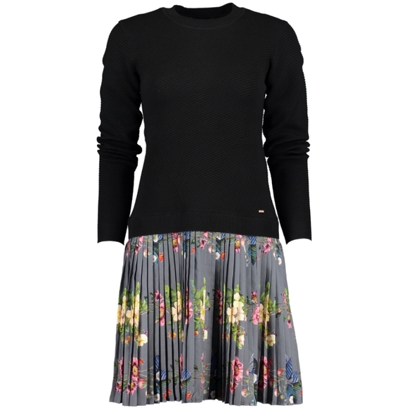 Ted Baker Dresses & Skirts - 🍒NWT🍒 TED BAKER KNIT SKATER DRESS